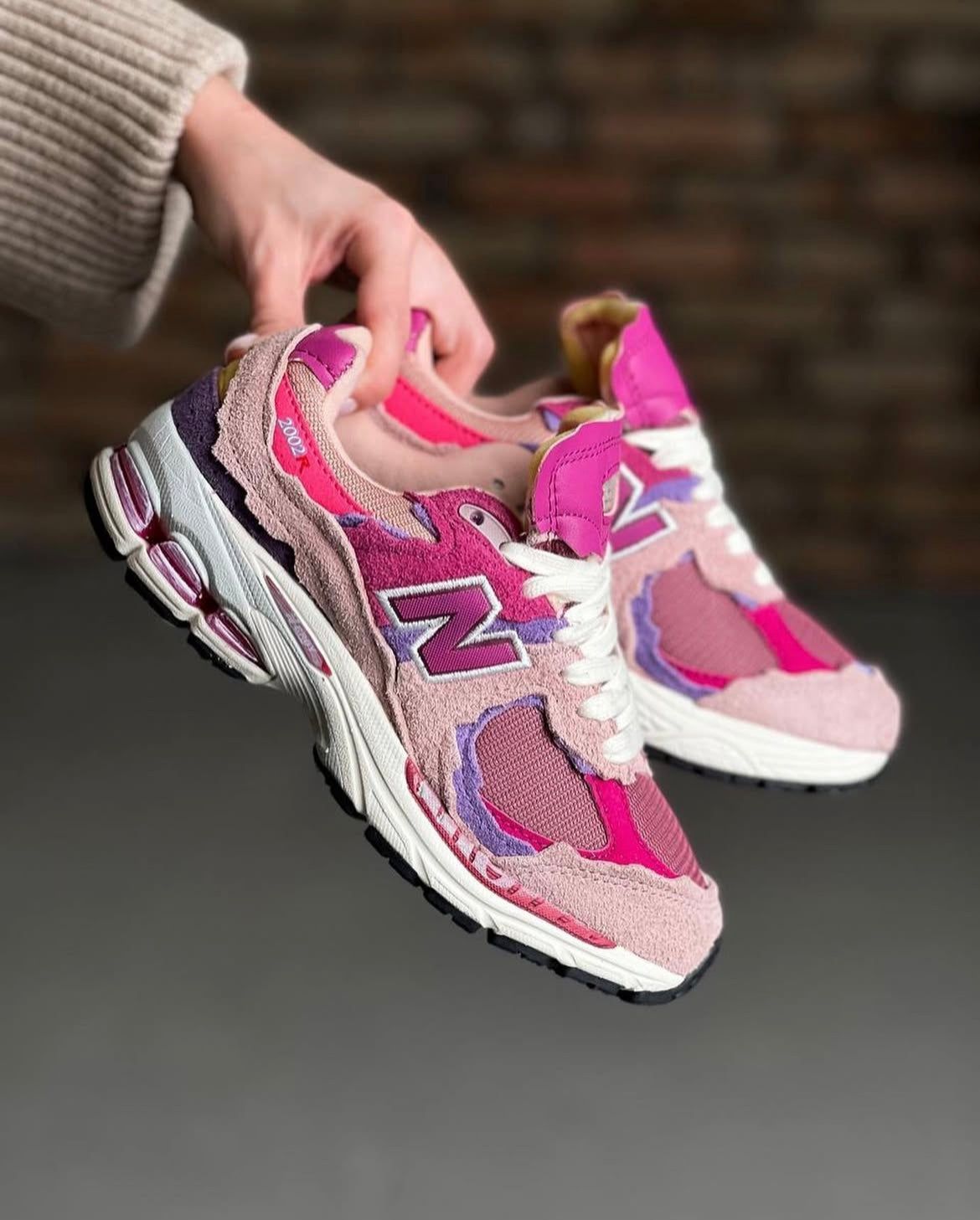 New Balance 2002r violet