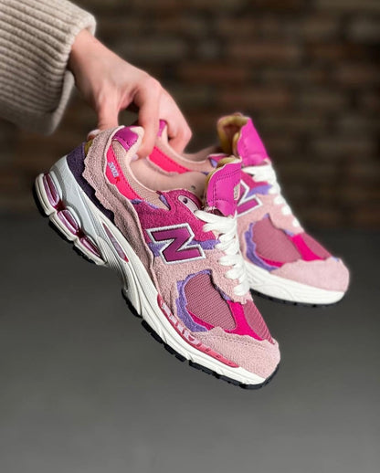 New Balance 2002r violet