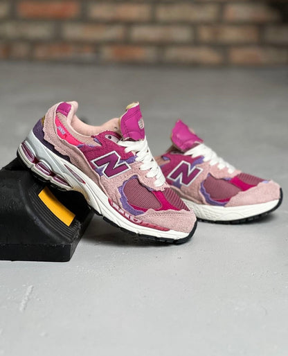 New Balance 2002r violet