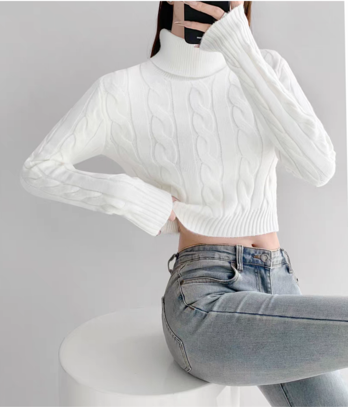 Gestrickter Rollkragenpullover -Stylisch und warm